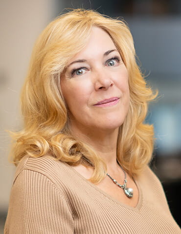 Cynthia Riley Bio Image